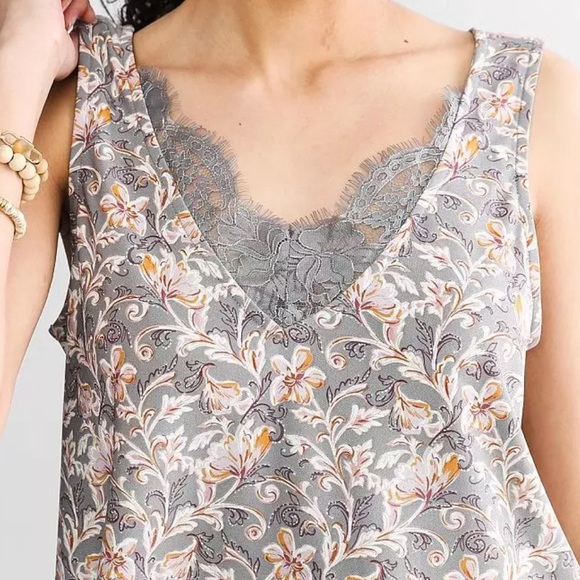 NWT DAYTRIP FLORAL TANK TOP SIZE MEDIUM! - Picture 3 of 6